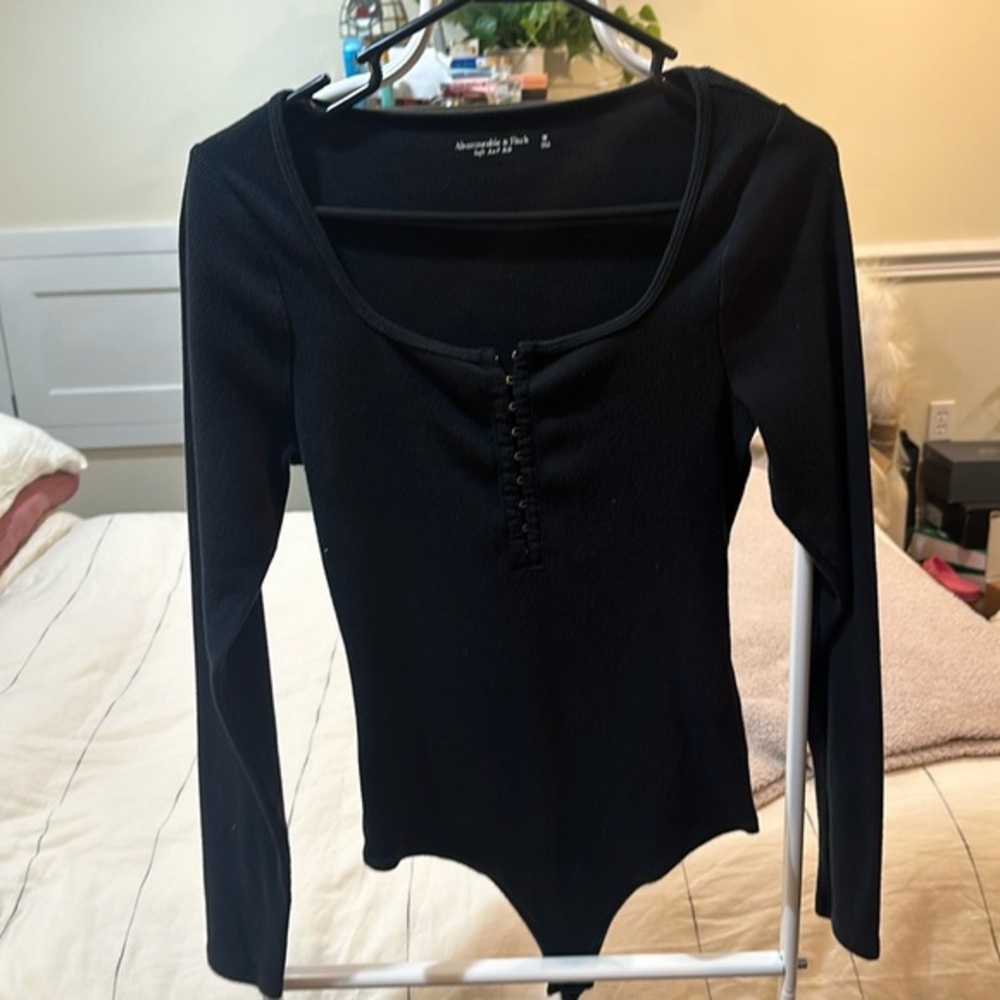 black ribbed abercrombie bodysuit